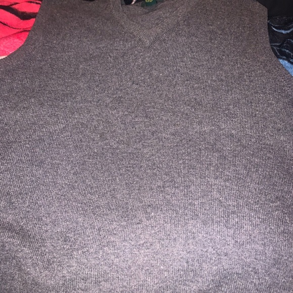 Club Room 100% Lamb’s Wool Sweatervest - Picture 4 of 5